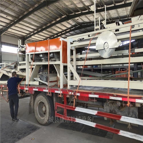 巖棉復(fù)合板設(shè)備與雙麻面復(fù)合設(shè)備憎水性紙板復(fù)合生產(chǎn)線(xiàn)解析